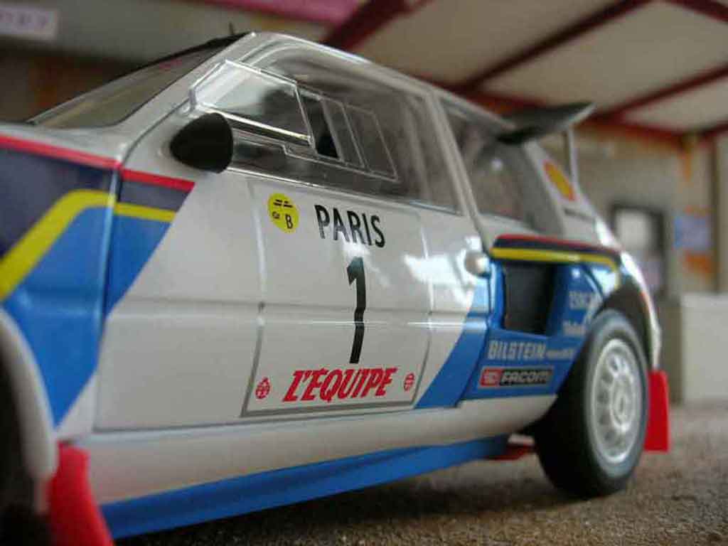 Peugeot 205 Turbo 16 1986 #1 white 1/18 Solido