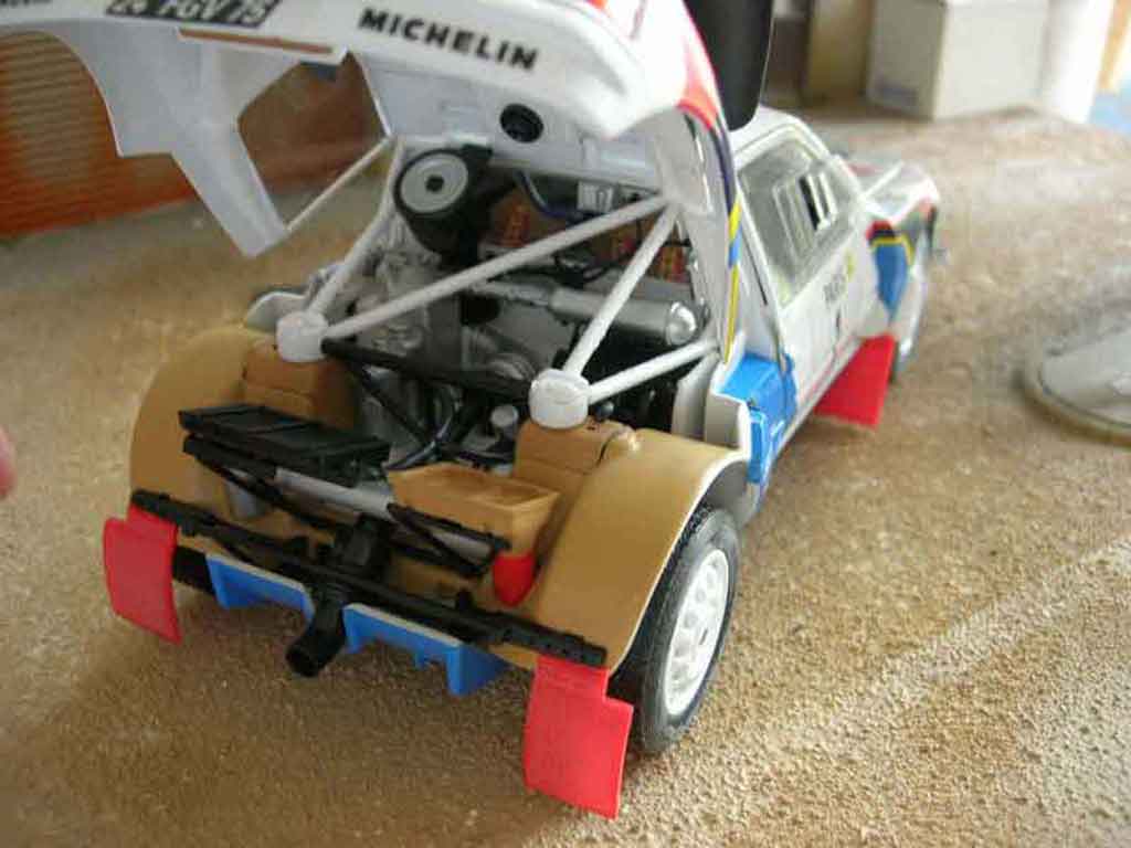 Peugeot 205 Turbo 16 1986 #1 white 1/18 Solido