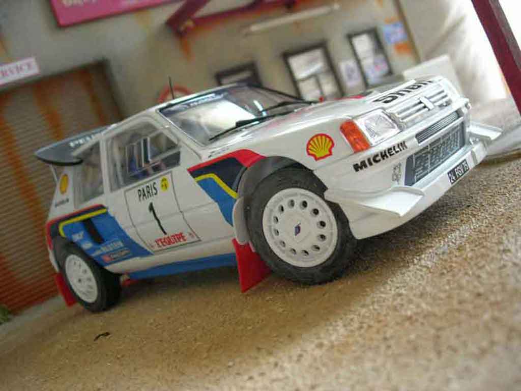 Peugeot 205 Turbo 16 1986 #1 white 1/18 Solido