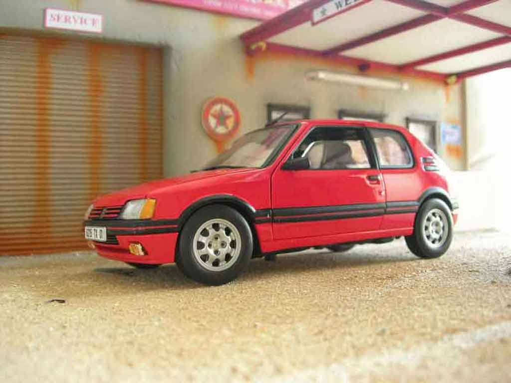 Peugeot 205 GTI 1.9 red vallelunga 1/18 Solido