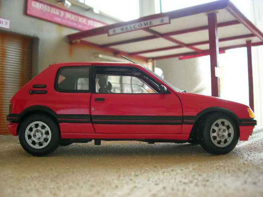 Peugeot 205 GTI 1.9 red vallelunga 1/18 Solido