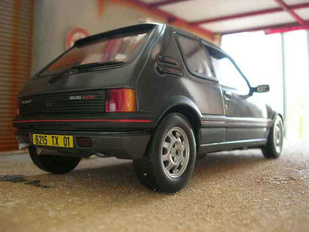 Peugeot 205 GTI 1.9 grey graphite 1/18 Solido