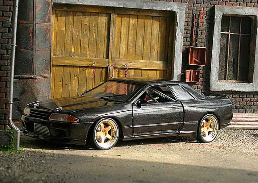 Nissan Skyline R32 gtr tuning 1/18 Kyosho