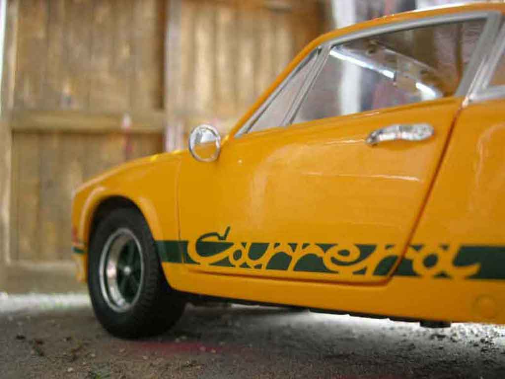 Porsche 911 RS 2.7 yellow 1/18 Universal Hobbies