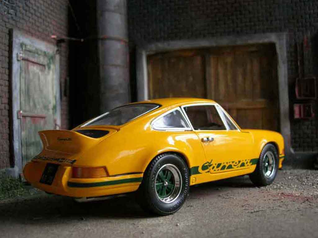 Porsche 911 RS 2.7 yellow 1/18 Universal Hobbies