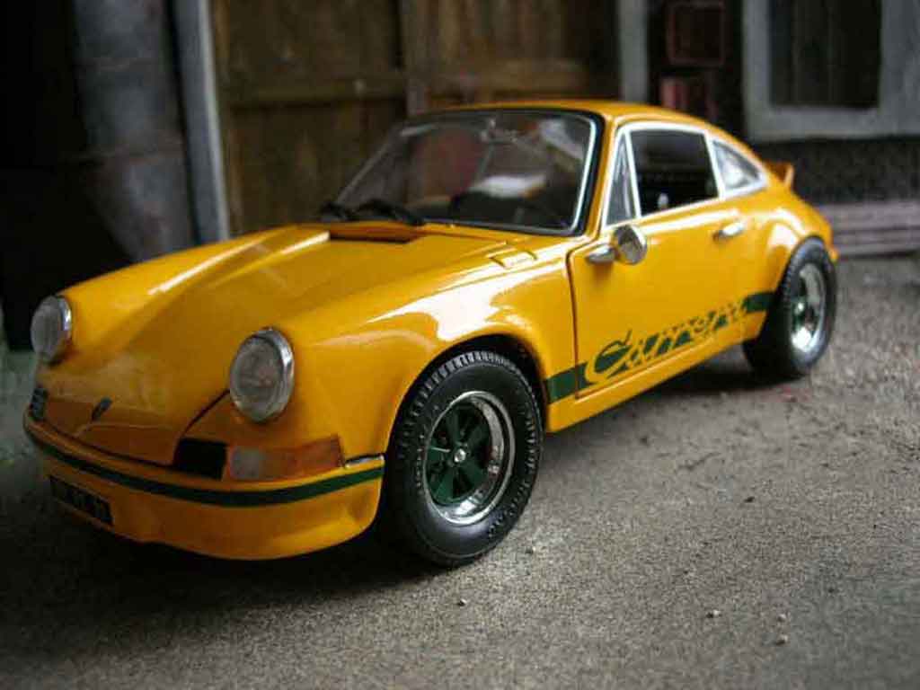 Porsche 911 RS 2.7 yellow 1/18 Universal Hobbies