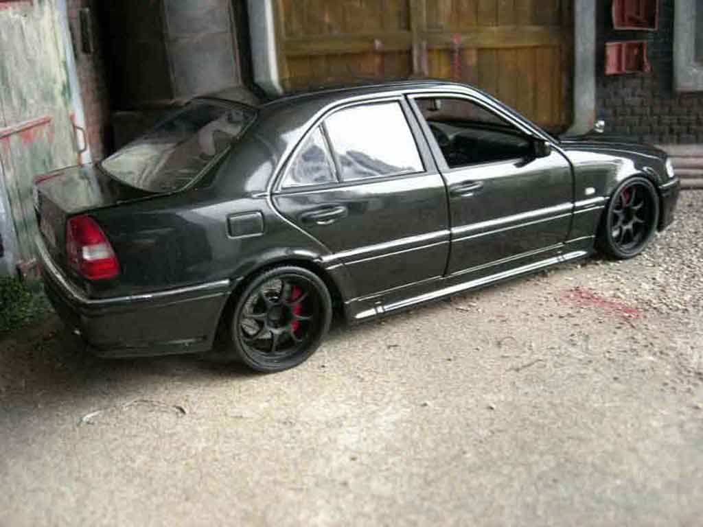 Mercedes Classe C AMG 36 black 1/18 Ut Models