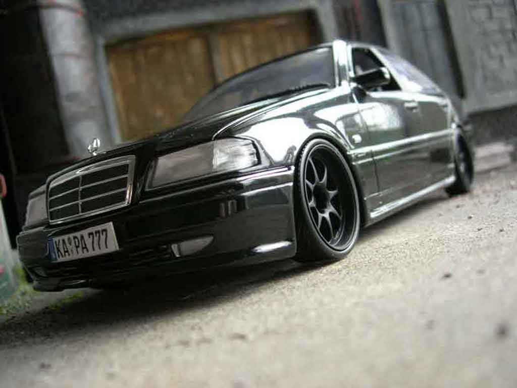 Mercedes Classe C 1/18 Ut Models 36 amg black diecast model cars