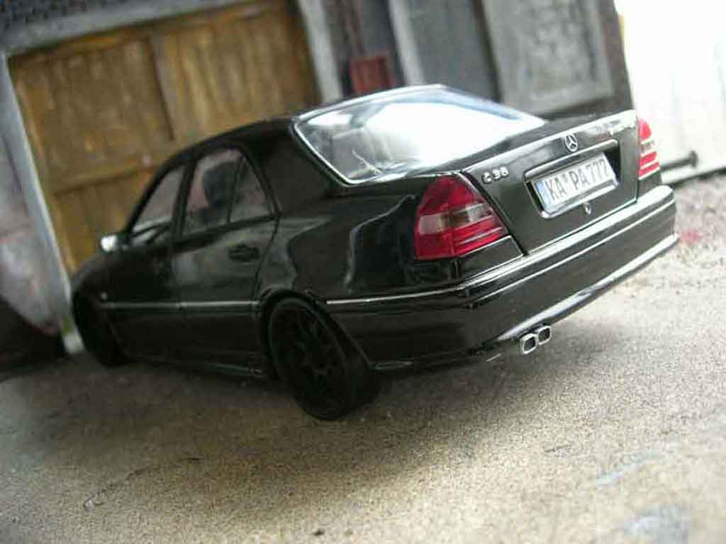 Mercedes Classe C AMG 36 black 1/18 Ut Models