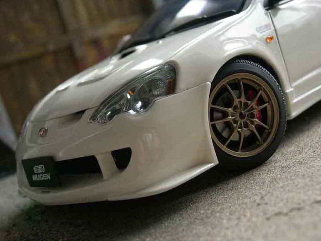 Honda Integra Type R DC5 mugen 1/18 Autoart