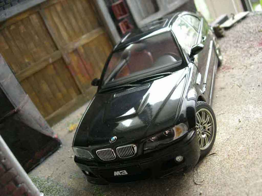 Bmw M3 coupe E46 black 1/18 Autoart