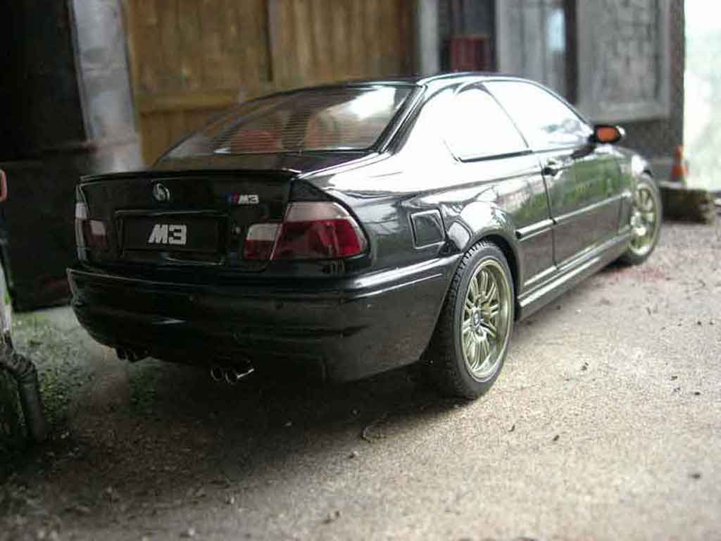 Bmw M3 coupe E46 black 1/18 Autoart