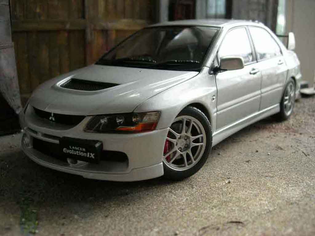 Mitsubishi Lancer Evolution IX 1/18 Autoart Evolution IX gsr diecast model cars