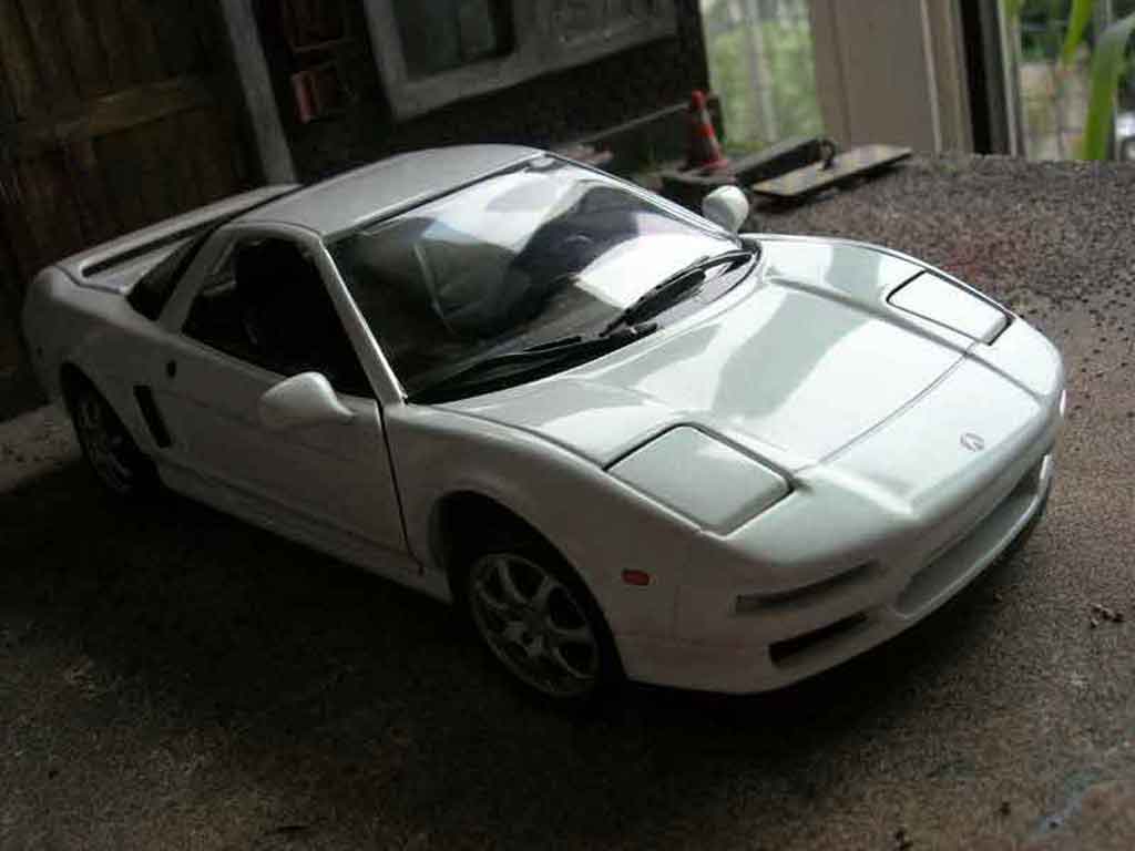 Acura NSX Berlinetta white 1/18 Kyosho