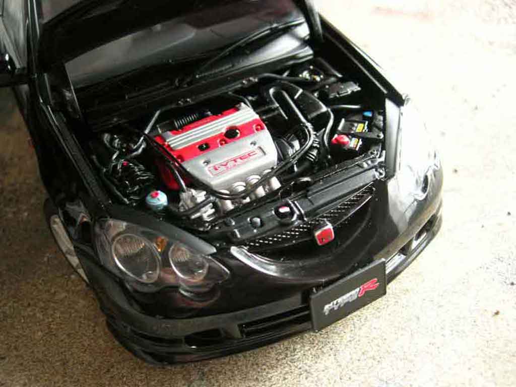 Acura RSX type s R 1/18 Autoart