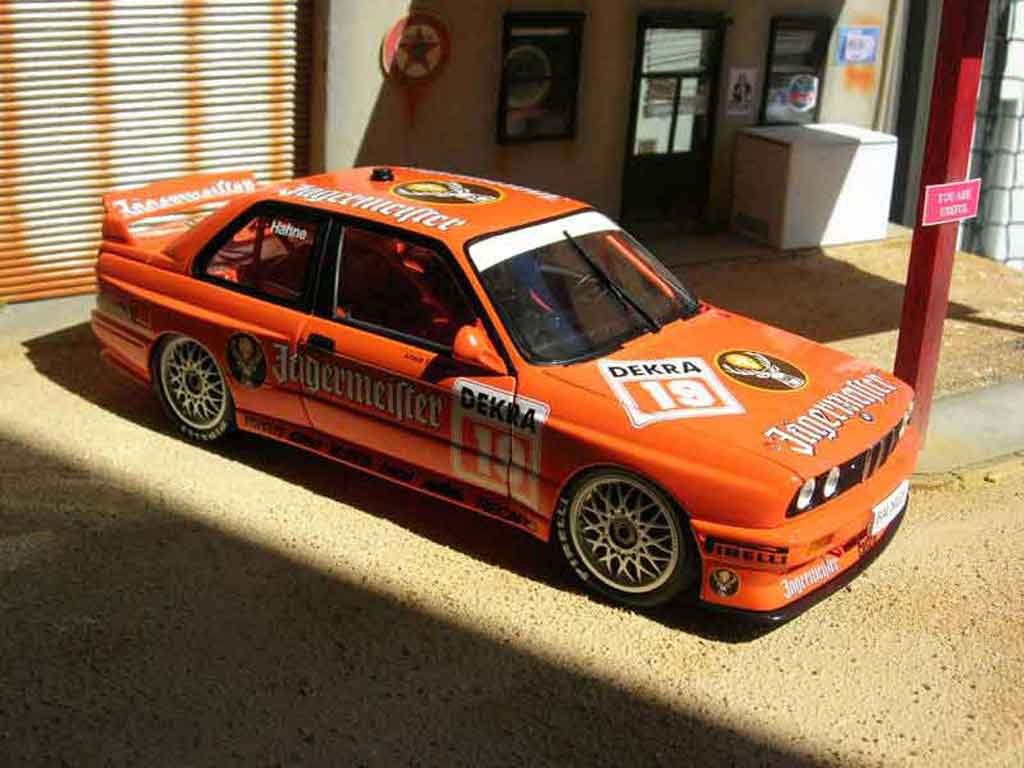 Bmw M3 coupe DTM E30 team linder #18 hahne jagermeister 1/18 Minichamps