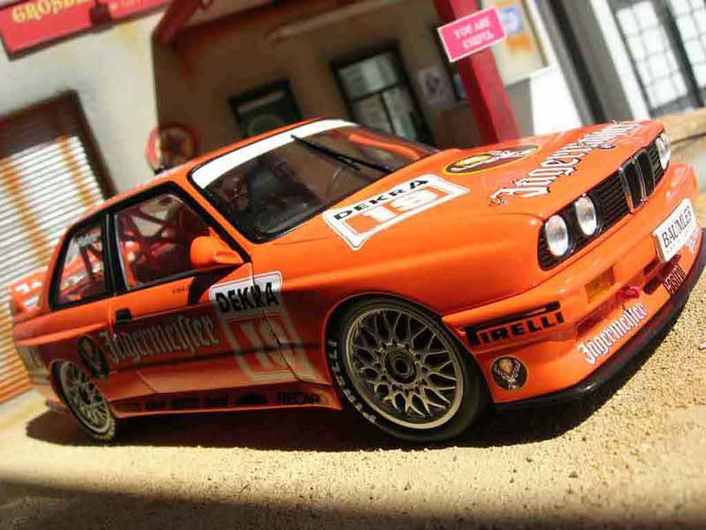 Bmw M3 coupe DTM E30 team linder #18 hahne jagermeister 1/18 Minichamps