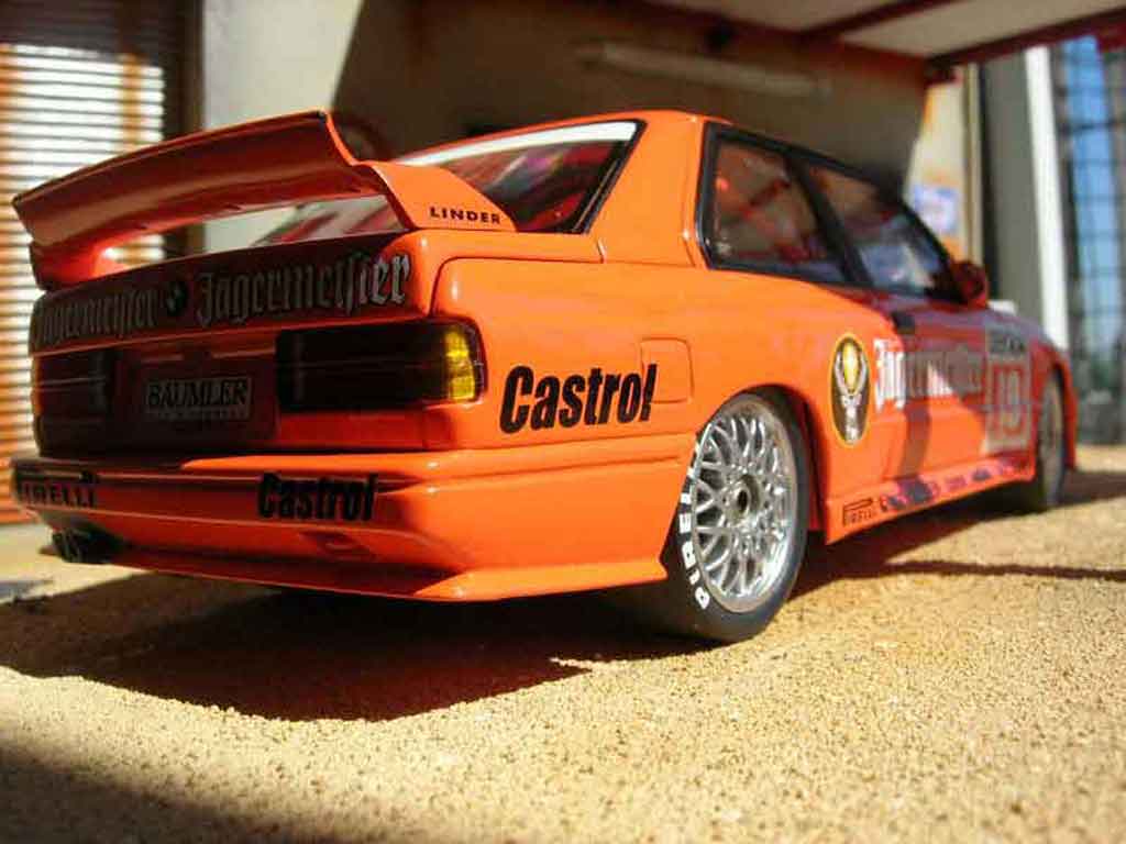 Bmw M3 coupe DTM E30 team linder #18 hahne jagermeister 1/18 Minichamps