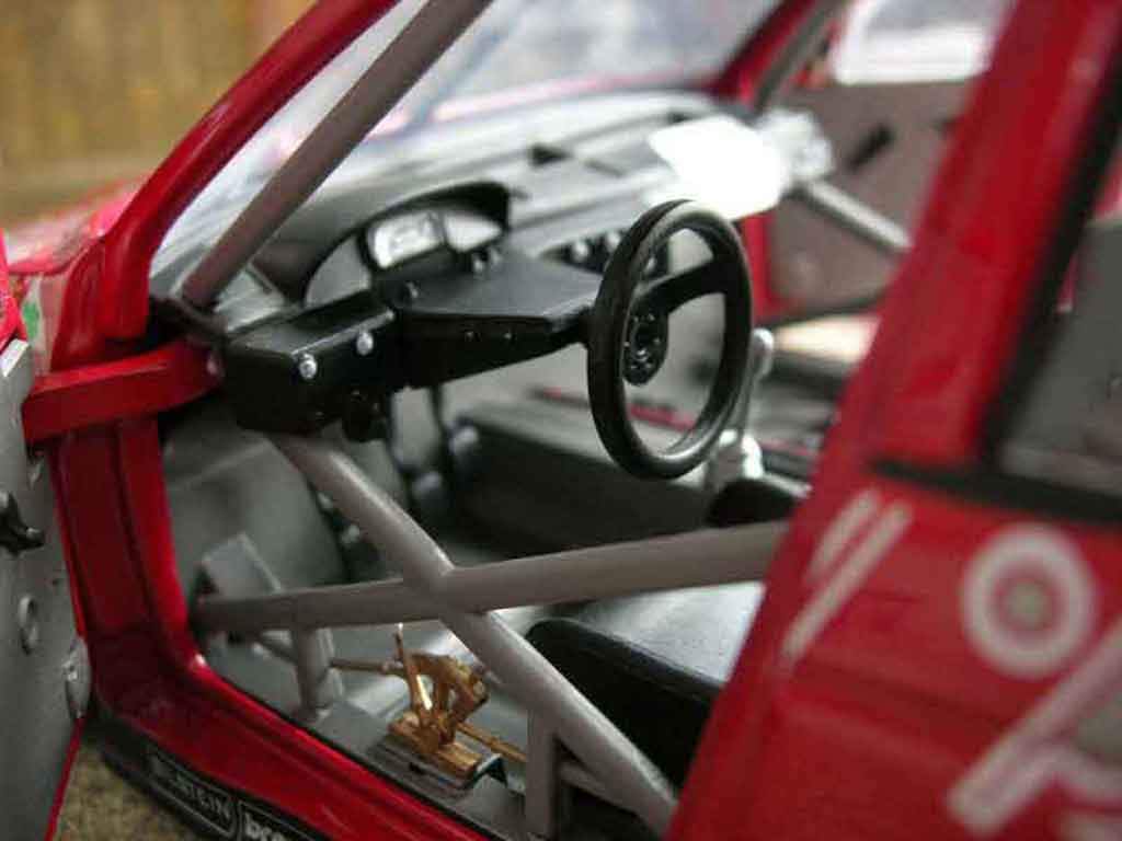 Alfa Romeo 155 q4 v6 94 dtm #1 larini 1/18 Ut Models