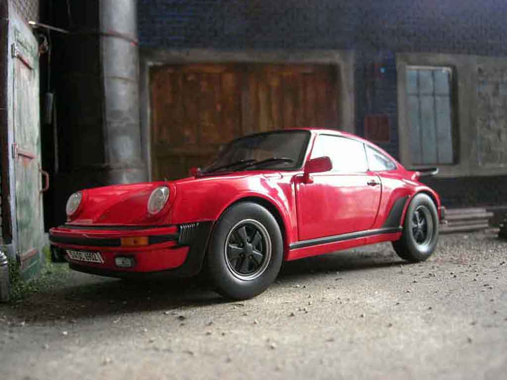 Porsche 911 Turbo 3.0 red 1/18 Norev