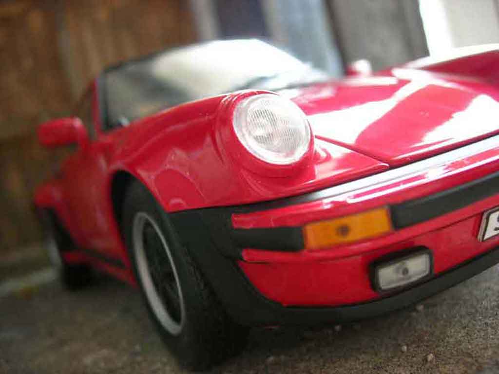 Porsche 911 Turbo 3.0 red 1/18 Norev
