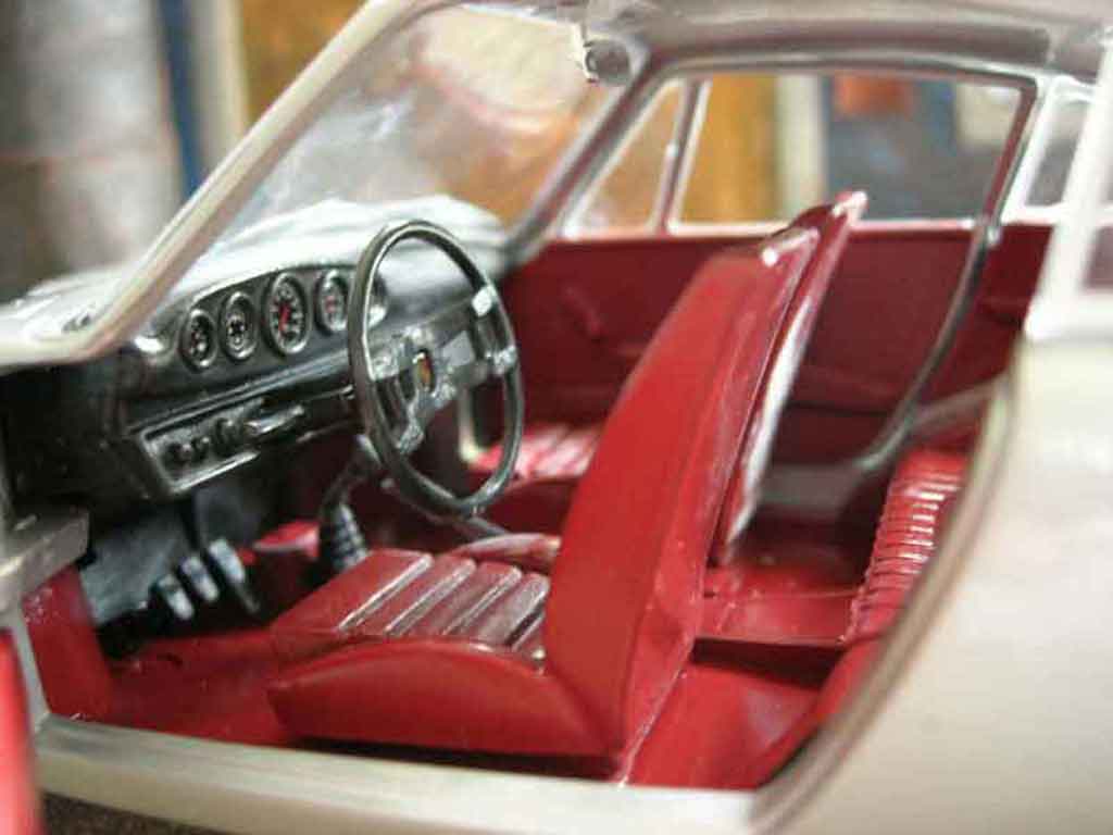Porsche 911 2.4 ls grey 1/18 Universal Hobbies