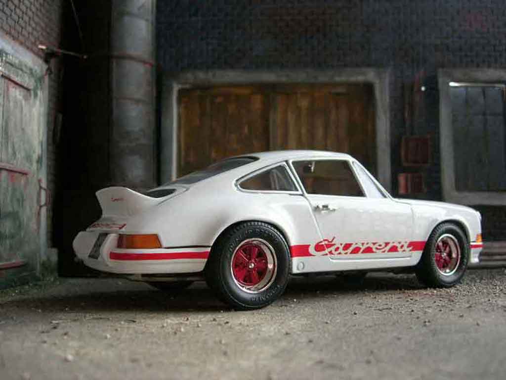 Porsche 911 RS 2.7 white 1/18 Universal Hobbies