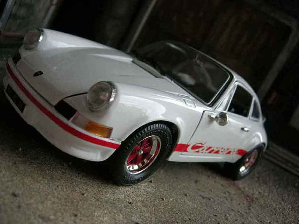 Porsche 911 RS 1/18 Universal Hobbies RS 2.7 white diecast model cars