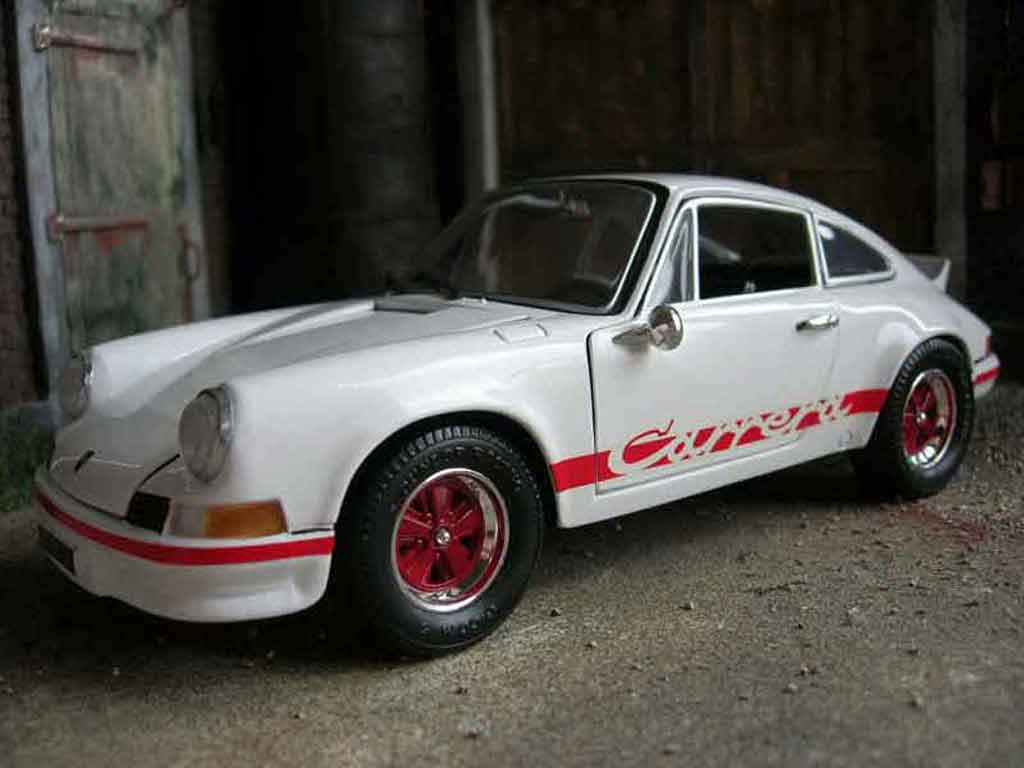 Porsche 911 RS 2.7 white 1/18 Universal Hobbies