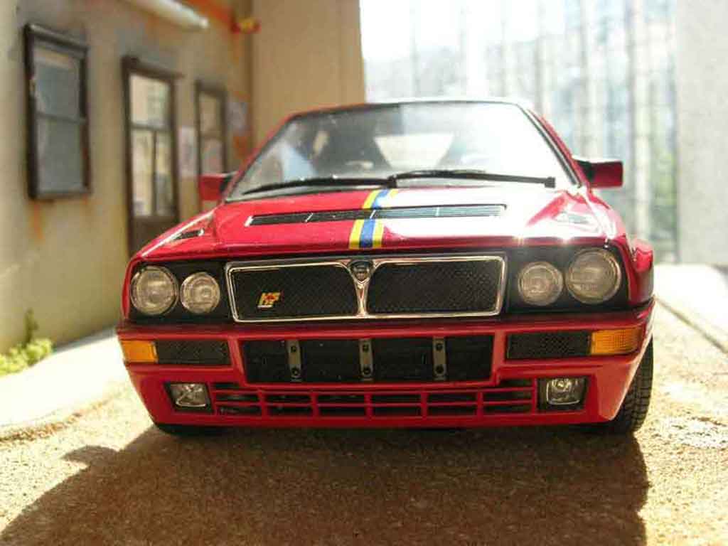 Lancia Delta HF Integrale 1/18 Kyosho HF Integrale evolution 2 collezione diecast model cars