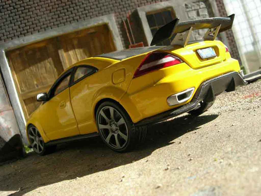 Honda Accord Base 2003 yellow 1/18 Motormax