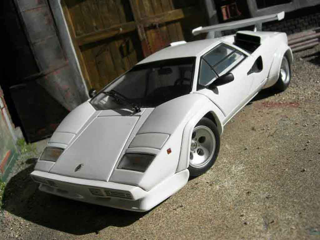 Lamborghini Countach 5000 Quattrovalvole white 1/18 Kyosho