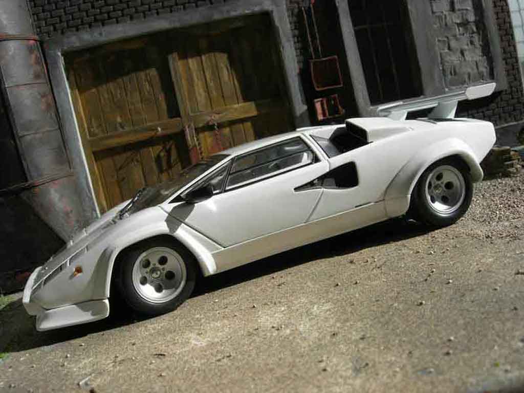 Lamborghini Countach 5000 Quattrovalvole white 1/18 Kyosho