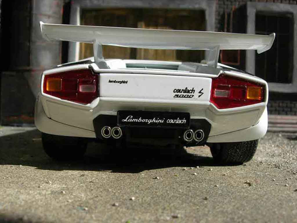 Lamborghini Countach 5000 Quattrovalvole white 1/18 Kyosho