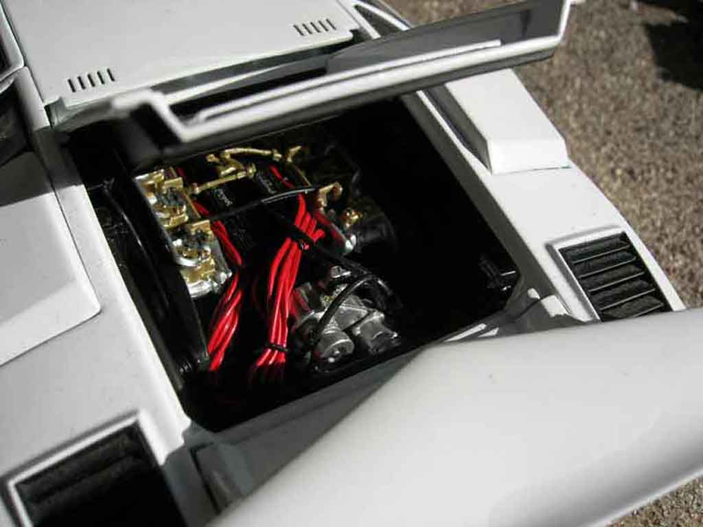 Lamborghini Countach 5000 Quattrovalvole white 1/18 Kyosho