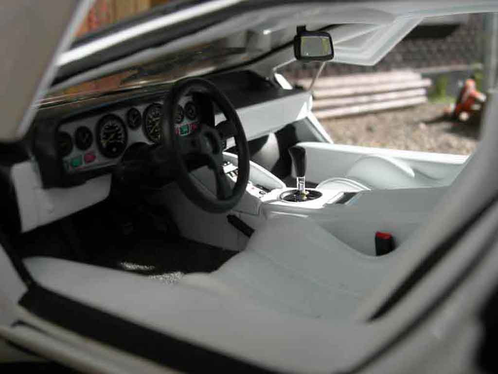 Lamborghini Countach 5000 Quattrovalvole white 1/18 Kyosho