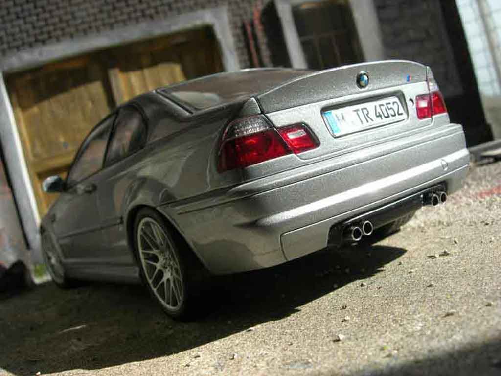 Bmw M3 CSL E46 1/18 Autoart