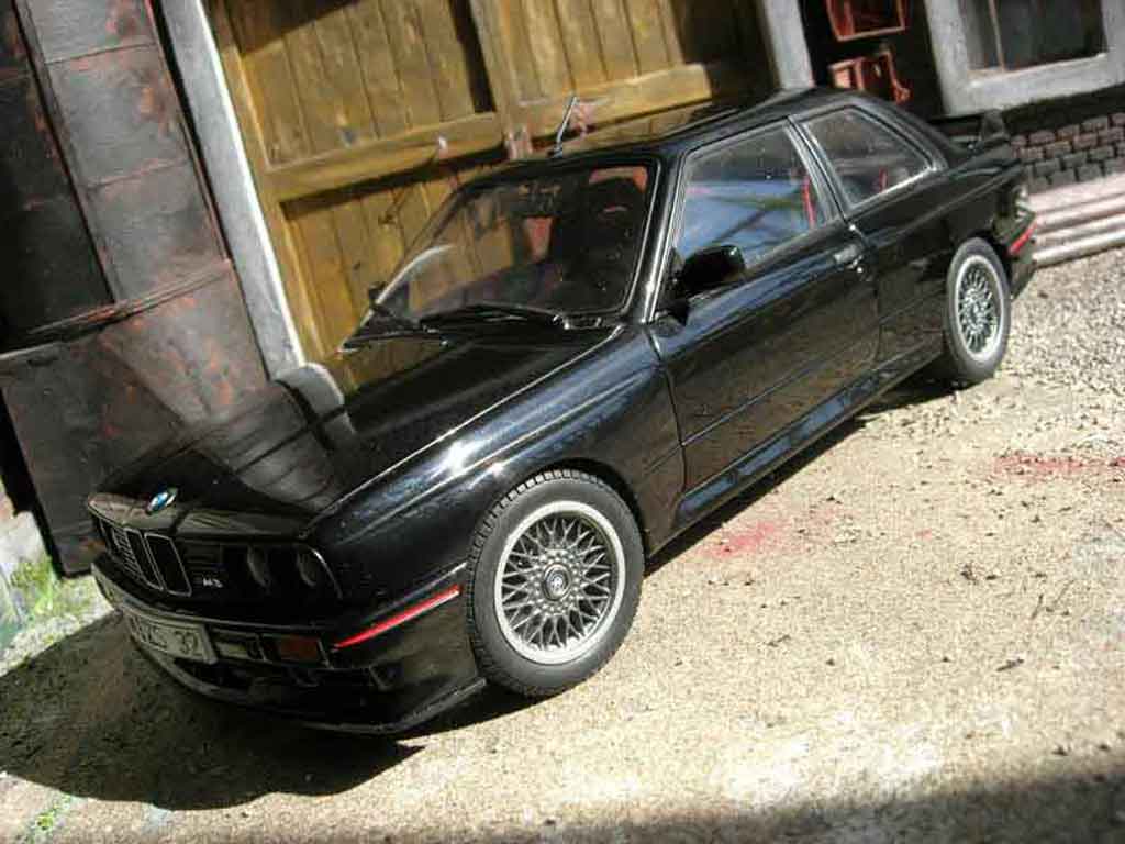 Bmw M3 Sport Evolution E30 black 1/18 Autoart