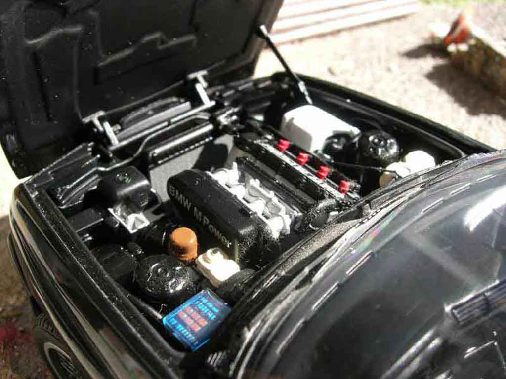 Bmw M3 Sport Evolution E30 black 1/18 Autoart