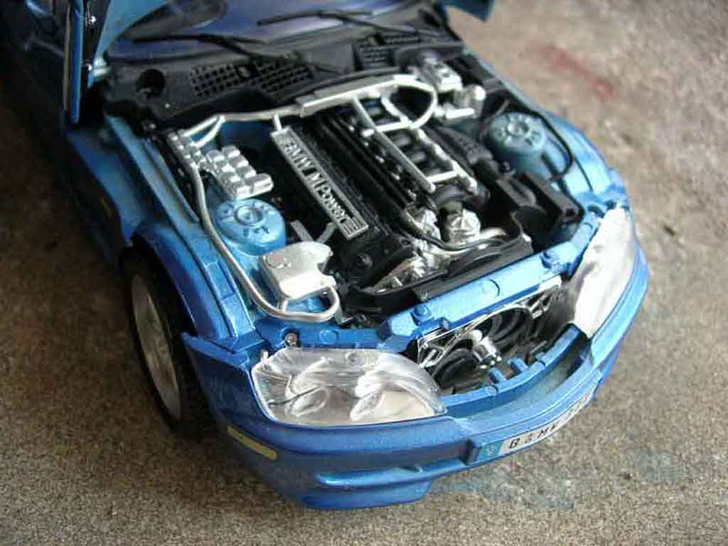 Bmw Z3 M Roadster blue 1996 1/18 Burago