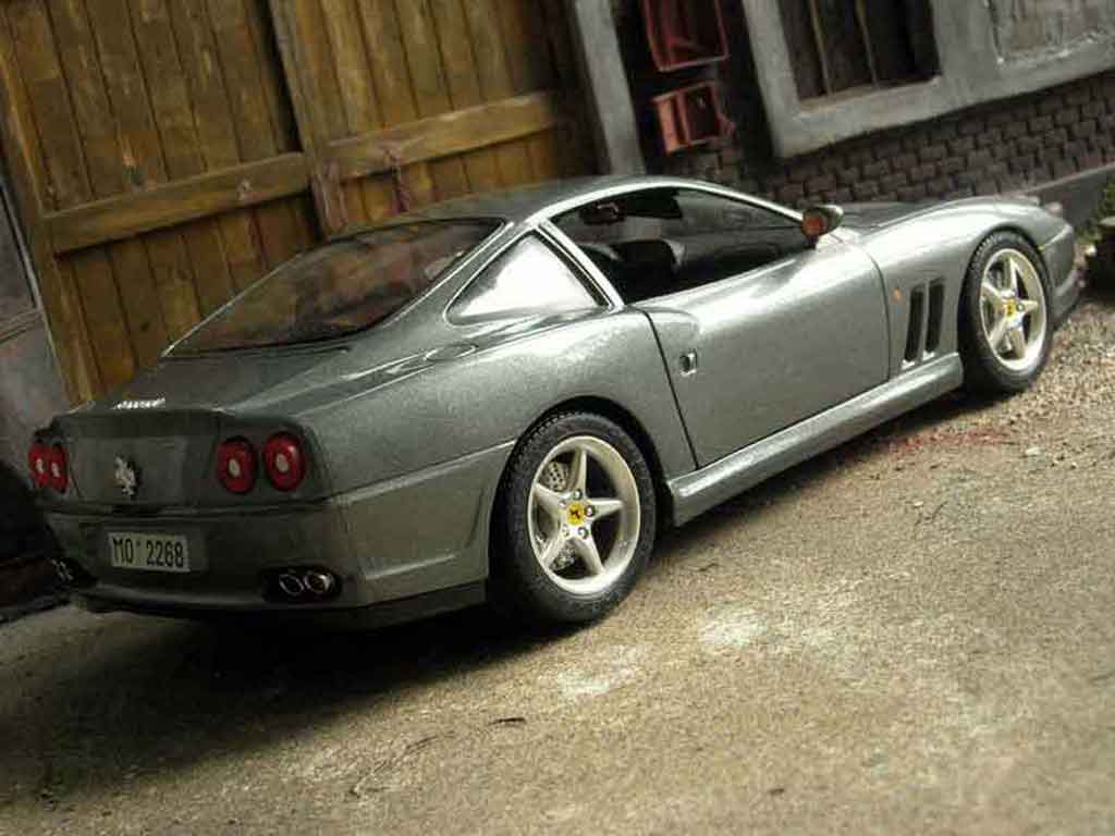 Ferrari 550 Maranello grey 1/18 Burago