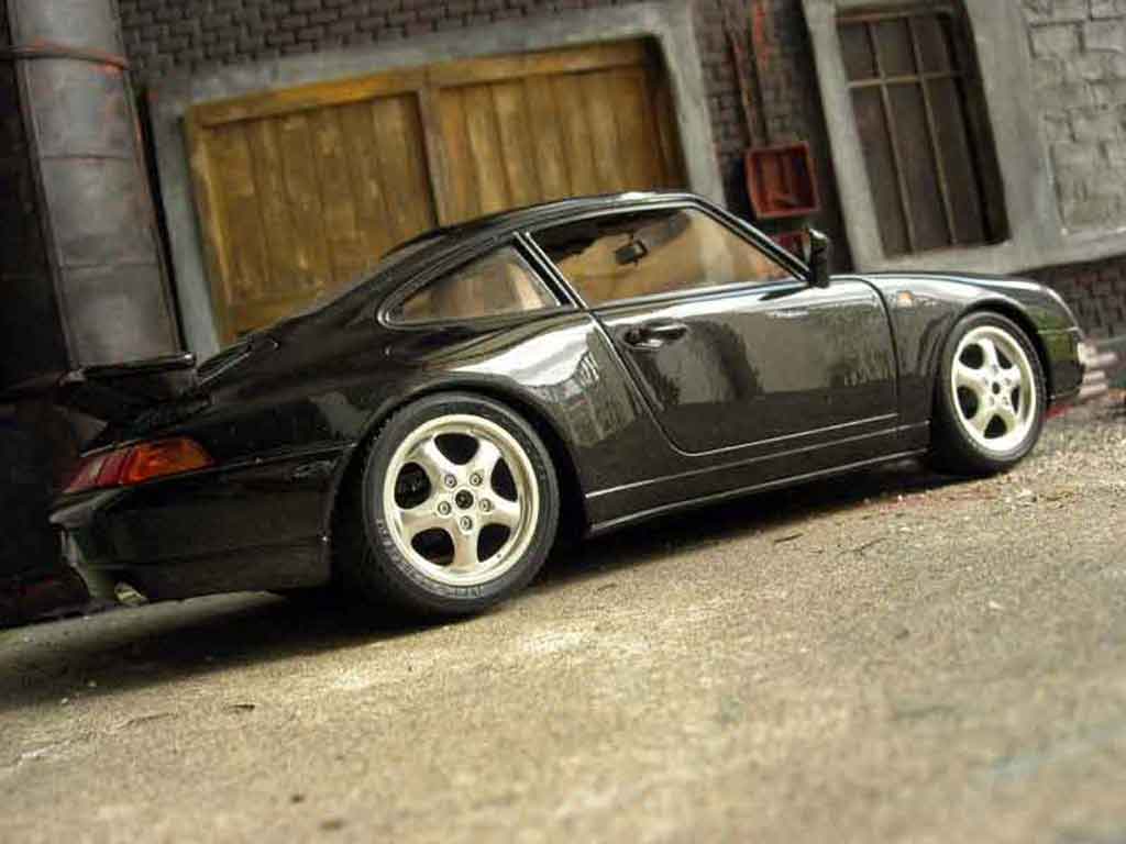 Porsche 911 Carrera 2 black 1/18 Burago