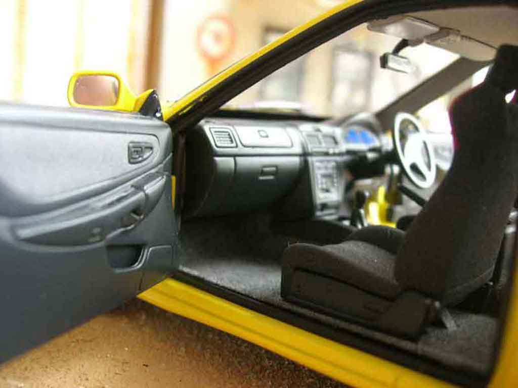 Subaru Impreza Type R gt turbo sti yellow 1/18 Autoart