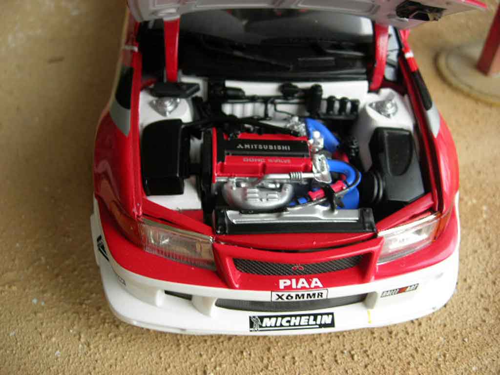 Mitsubishi Lancer Evolution VI WRC 2001 Makinen Monte Carlo red 1/18 Autoart