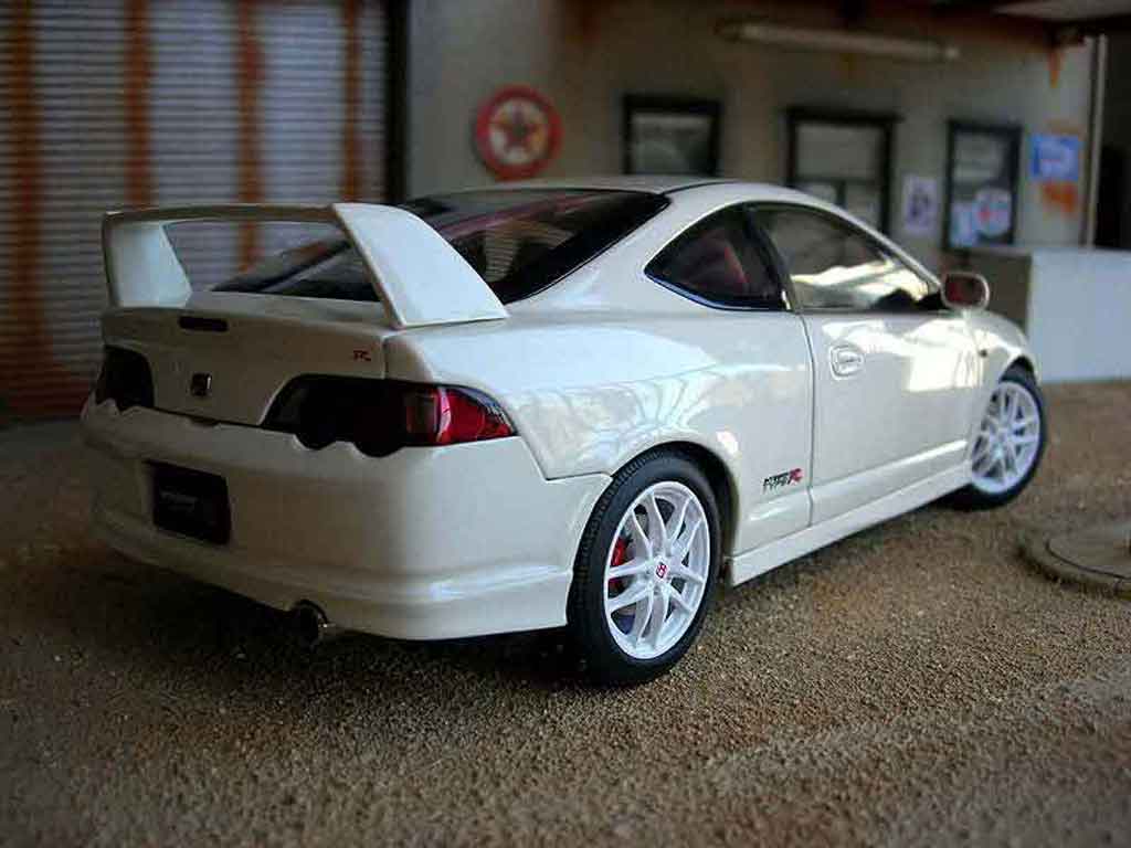 Honda Integra Type R DC5 1/18 Autoart