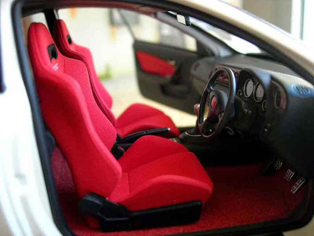 Honda Integra Type R DC5 1/18 Autoart