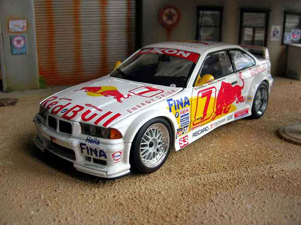 Bmw M3 E36 1/18 Ut Models GTR E36 red bull 1997 diecast model cars