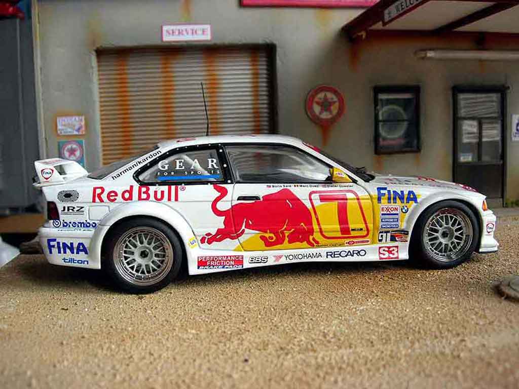 Bmw M3 coupe GTR E36 red bull 1997 1/18 Ut Models