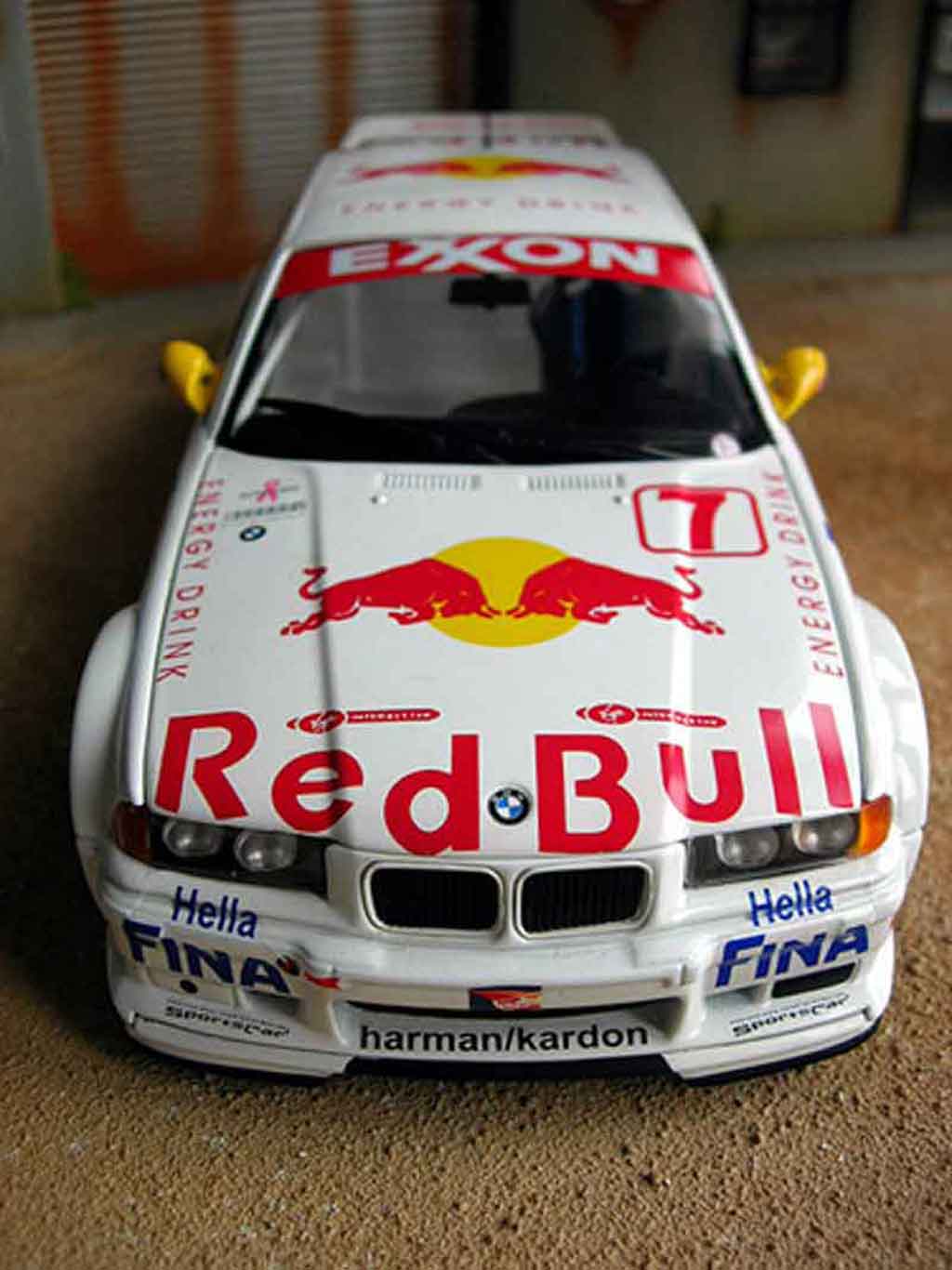 Bmw M3 coupe GTR E36 red bull 1997 1/18 Ut Models