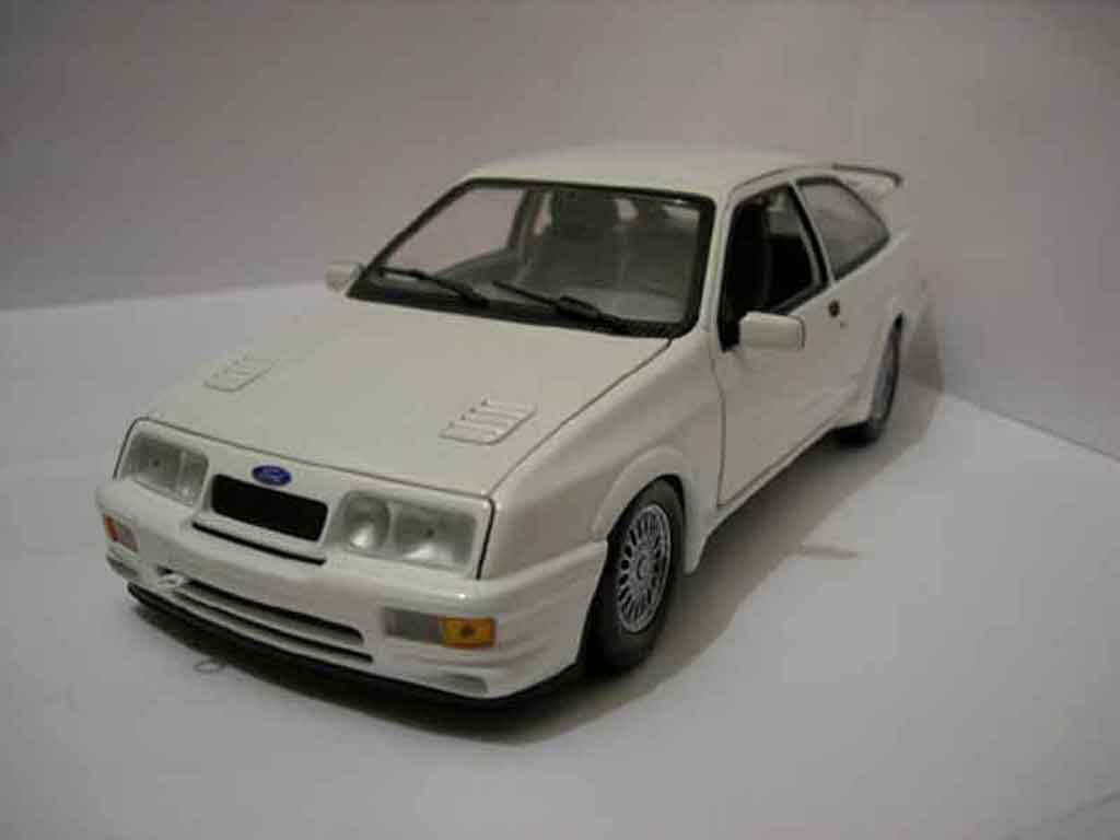 Ford Sierra Cosworth RS 1/18 Minichamps Cosworth RS white diecast model cars